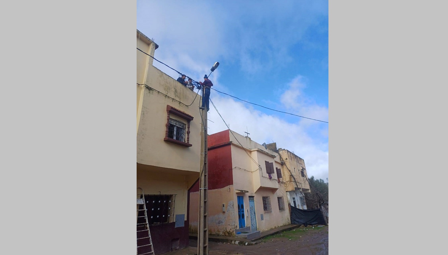 حل المشكل الذي تعاني منه شبكة الكهرباء على مستوى حومة “الفلاحة” بجماعة مقريصات